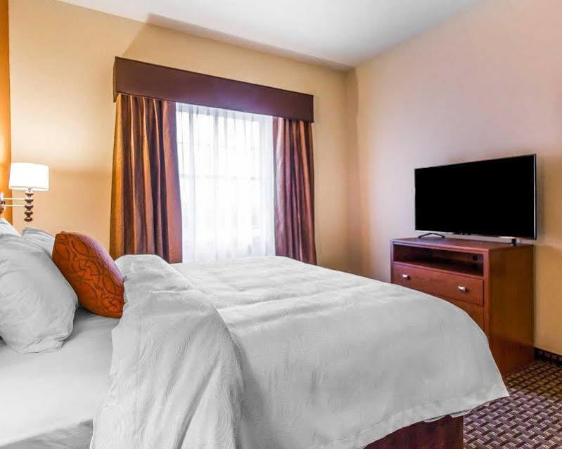 Mainstay Suites Stanley Eksteriør bilde